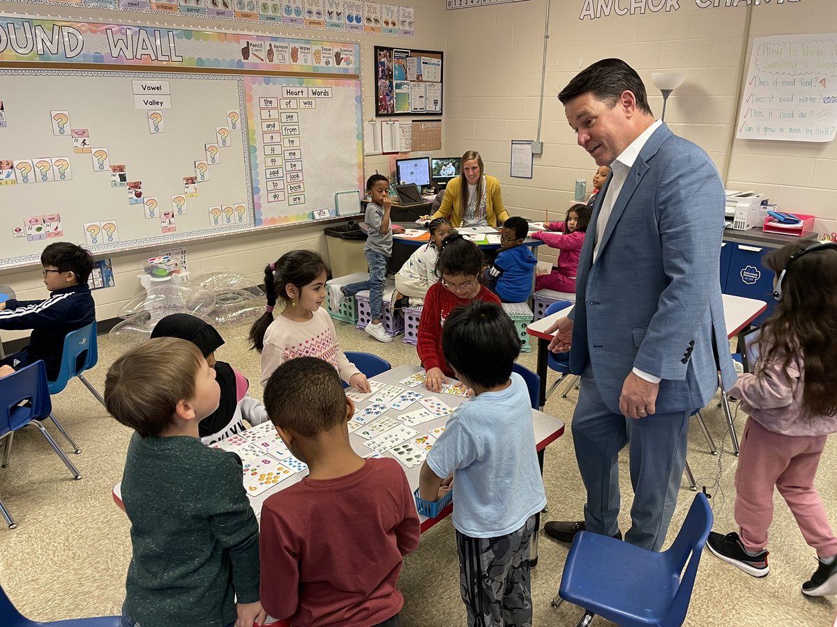 I love visiting our schools to check out the great things happening in every <a href="/jcpsky/">JCPS</a> school every day. Thanks to Lassiter MS and <a href="/Auburndale_El/">Auburndale_El</a> for hosting me today including the welcome from Ms. Dolak’s kindergarten class!
