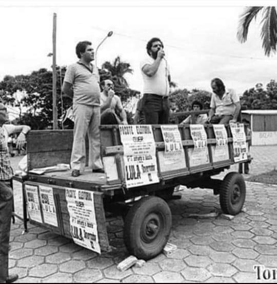 Se vc tem o maior respeito e admiração por esse ser humano que dedicou a sua vida a lutar pelo povo brasileiro, deixa aqui o seu LULA EU CONFIO ?