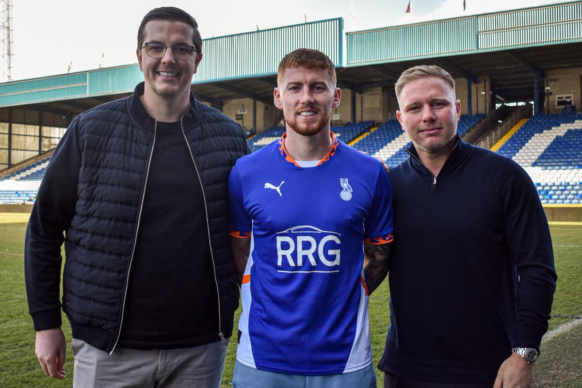 Complete_sg's tweet photo. Congratulations to client @mattyworthy88  on his Transfer from Yeovil to Oldham signing until the end of the 2025/26 season 🤝🏼 https://t.co/1vbnYge5RR