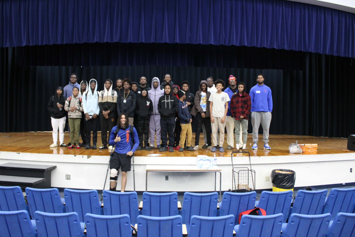 Tarvorise Brown (@tarvorise2) on Twitter photo What an inspiring session at Lincoln MS! Student-athletes, keep chasing your dreams and remember: success is built through connection and grit. Learn more: madeformoreinspire.org <a href="/Fl_Victorious/">Florida Victorious</a> #FVFoundation What an inspiring session at Lincoln MS! Student-athletes, keep chasing your dreams and remember: success is built through connection and grit. Learn more: madeformoreinspire.org <a href="/Fl_Victorious/">Florida Victorious</a> #FVFoundation