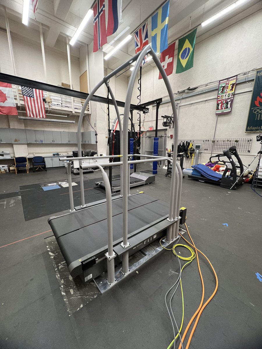 ChunHaoPHD's tweet photo. Bertec instrumented treadmill installation day 2 (complete) #bertec https://t.co/twDLdkmcMM