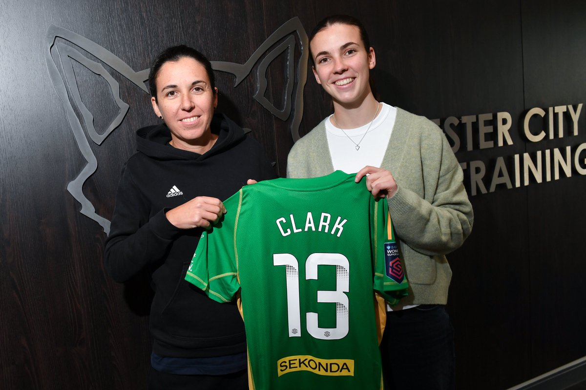 Complete_sg's tweet photo. Congratulations to client @livclark1_  on her Transfer from FC Twente to Leicester City, signing until the end of the 2025/26 season 🤝🏼💚 https://t.co/kjav6MiMU0