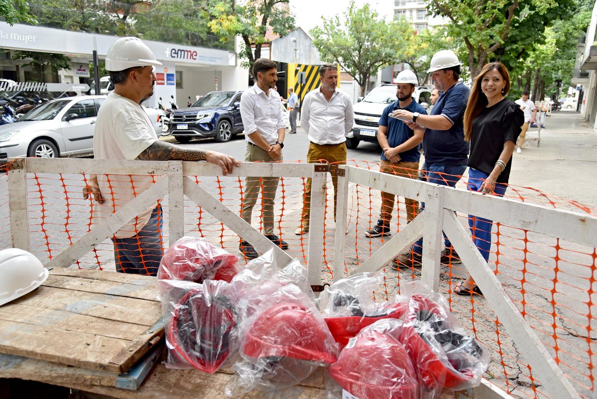 135 años después, estamos cambiando las cañerías de agua potable con una tecnología de avanzada que evita la ruptura de veredas y calles, y una inversión de más de 87 mil millones de pesos en 18.500 metros de nuevos caños en #Rosario y #SantaFe.

Estas son obras que no se ven,