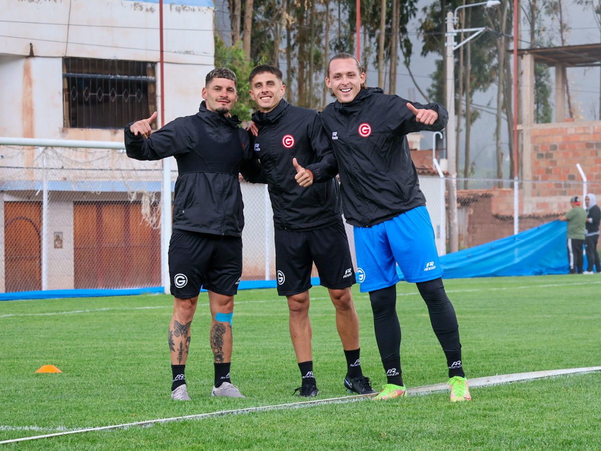 CD_Garcilaso's tweet photo. 𝗧𝗮𝗿𝗱𝗲 𝗱𝗲 𝗲𝗻𝘁𝗿𝗲𝗻𝗼. 💪🏼

#DeportivoGarcilaso #RicoGarci #PedacitoDeCielo #CelesteHastaLaMuerte #CelesteDeCorazon #CuscoCeleste #Cusco #Garcilaso #ConElGarciHastaElCielo #HastaLaGloria #LaCelesteNoAbandona https://t.co/vrMKC9bZzQ