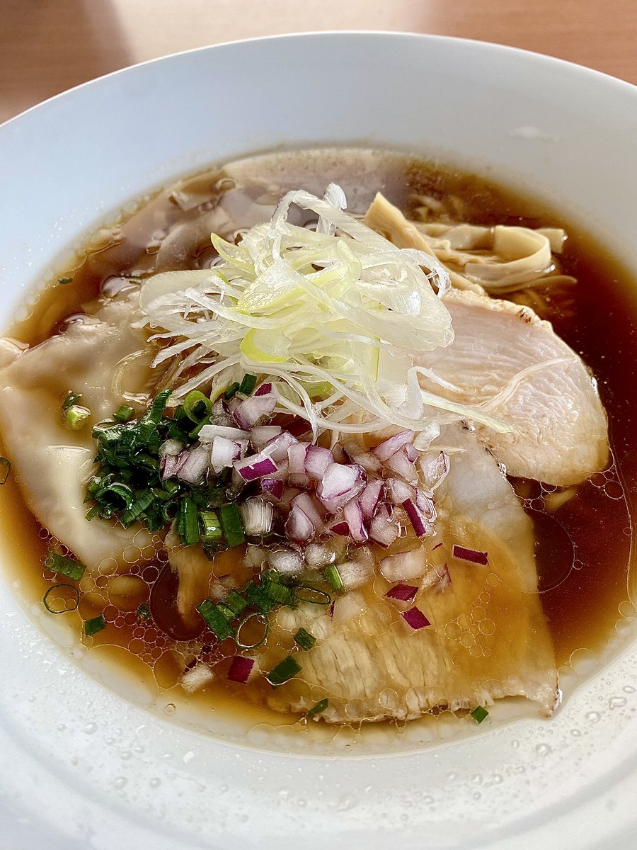 RAMENLABREN's tweet photo. 土曜日も営業してます🍜
＼11:00~14:50／

ご飯ものはなくなり次第終了いたしますのでご了承ください🙇‍♀️

ご来店お待ちしております✨

 #RAMENLABREN
 #苫小牧ラーメン
 #苫小牧ランチ
 #北海道ラーメン
 #つけ麺
 #チャーシュー丼 https://t.co/xRulGQsr8D