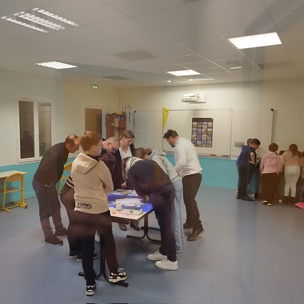 écoleSaintSymphorien tweet media