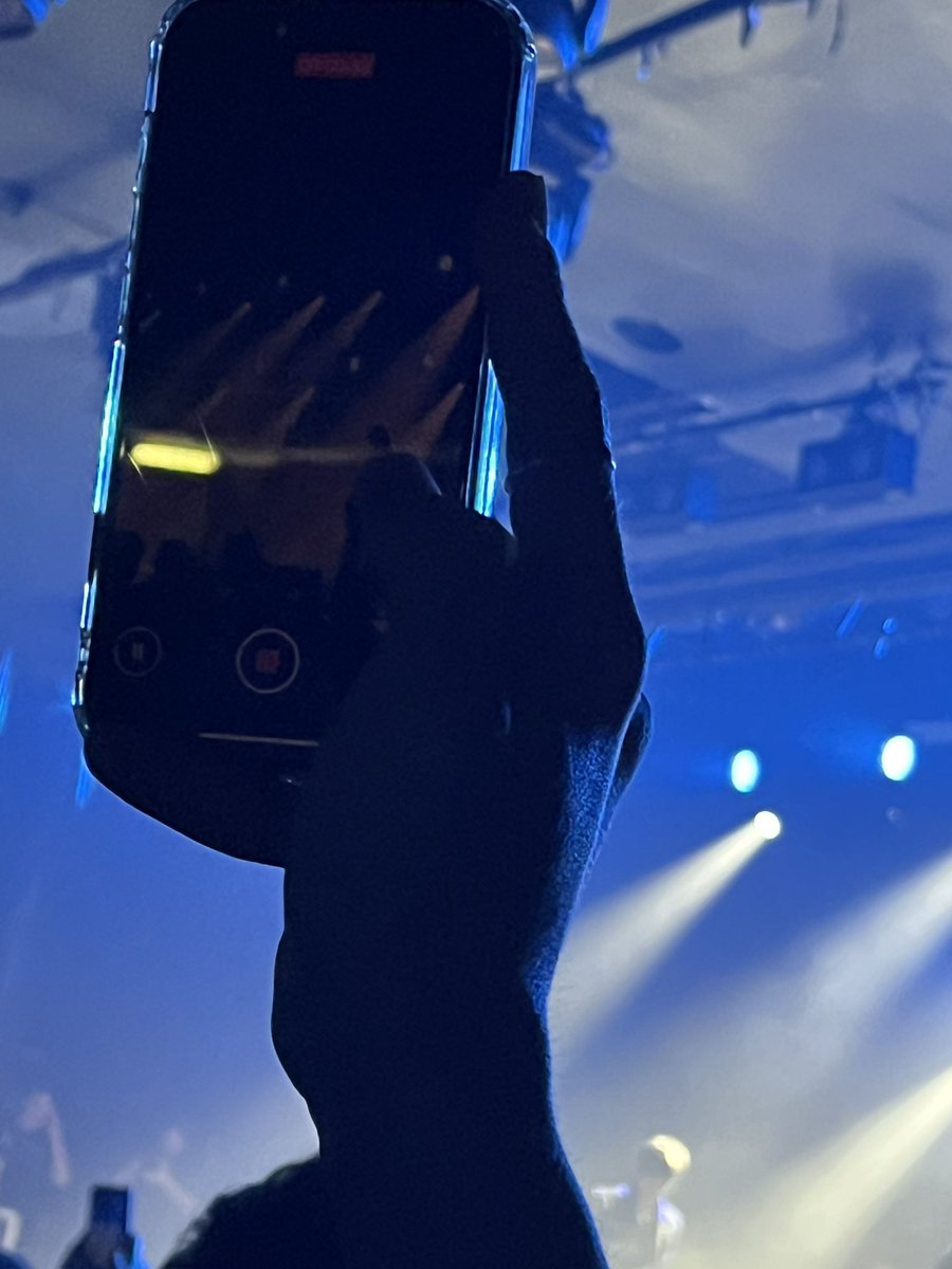 Viva Belgrado. “Y si deja de llover…” Para mí disco del año nacional 24.