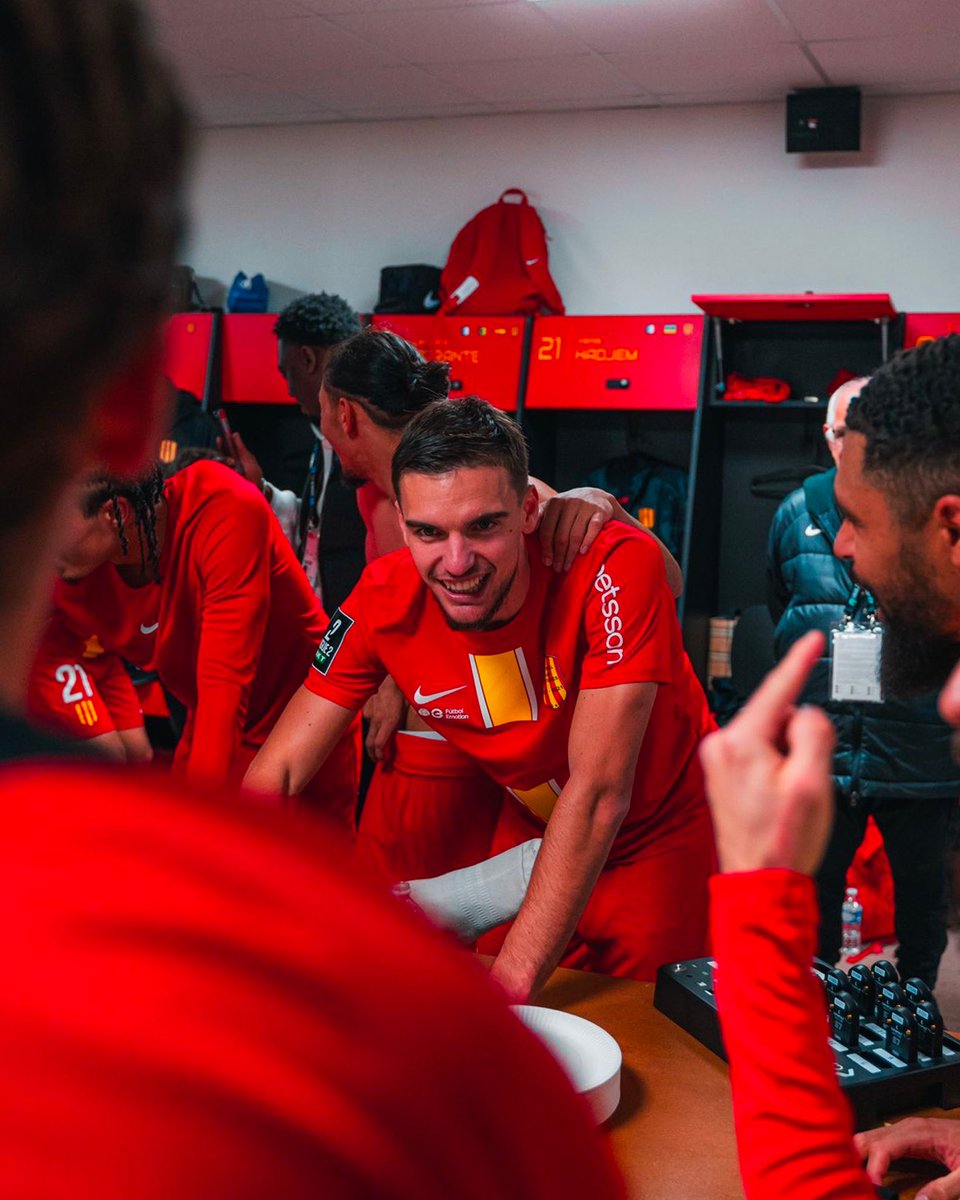 fc_martiguesoff's tweet photo. 𝐔𝐍 𝐕𝐄𝐒𝐓𝐈𝐀𝐈𝐑𝐄 𝐇𝐄𝐔𝐑𝐄𝐔𝐗 ❤️

#FCMASC #UnisEnsemble https://t.co/JDUt4O7SqJ