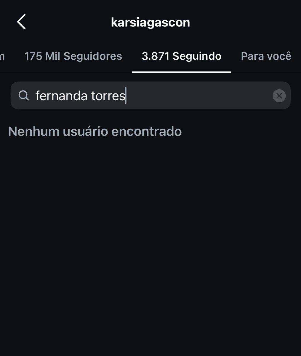 a coitadinha apelou jogando sujo e se fazendo de vítima, e até agora não repostou o vídeo da Fernanda defendendo ela dos ataques (que ela mesma pediu ajuda), e também não segue a Fernanda de volta. DEIXEM DE SER BURROS, ISSO É UMA COMPETIÇÃO!!!!!!!!