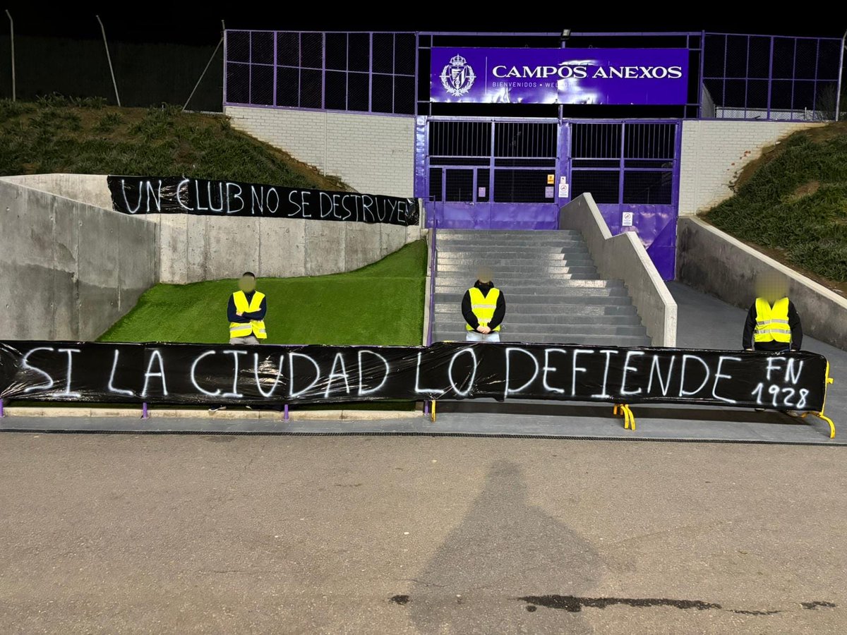 UN CLUB NO SE DRESTUYE

SI LA CIUDAD LO DEFIENDE 

FONDO NORTE 1928