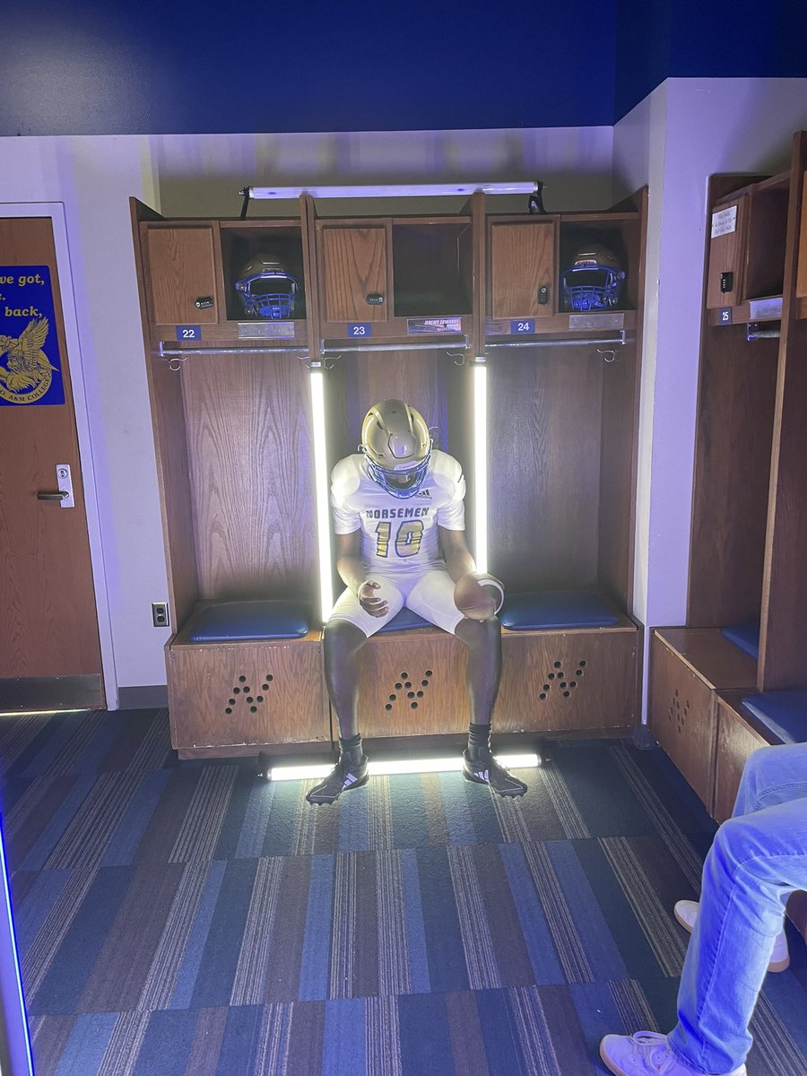 2025_Edwards52's tweet photo. #AGTG After an amazing visit I’m blessed to receive an offer from North Eastern Oklahoma A&amp;M @CoachCrissup @Norsemen_FB @ParkviewLr @CoachXFlowers @BobbyBolding https://t.co/SVdkSKZLky