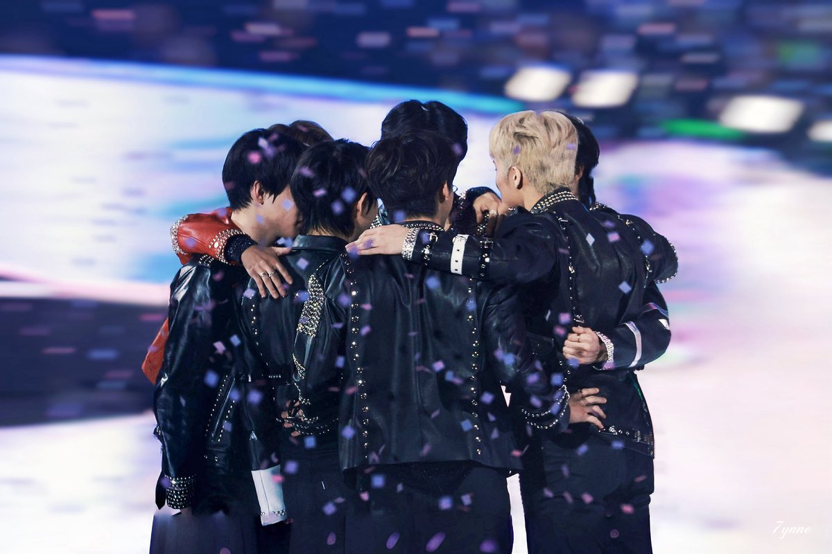 ·🍁· blue tweet media