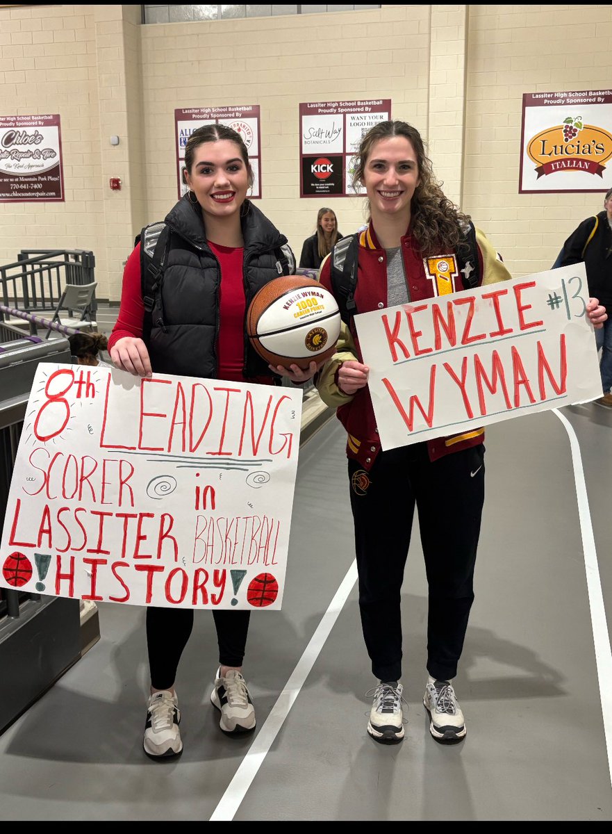 WymanKenzie's tweet photo. Grateful to have scored 1,000 points in a Lassiter uniform! I am blessed to be the 8th leading scorer in Lassiter history! https://t.co/IXoUyJphQx