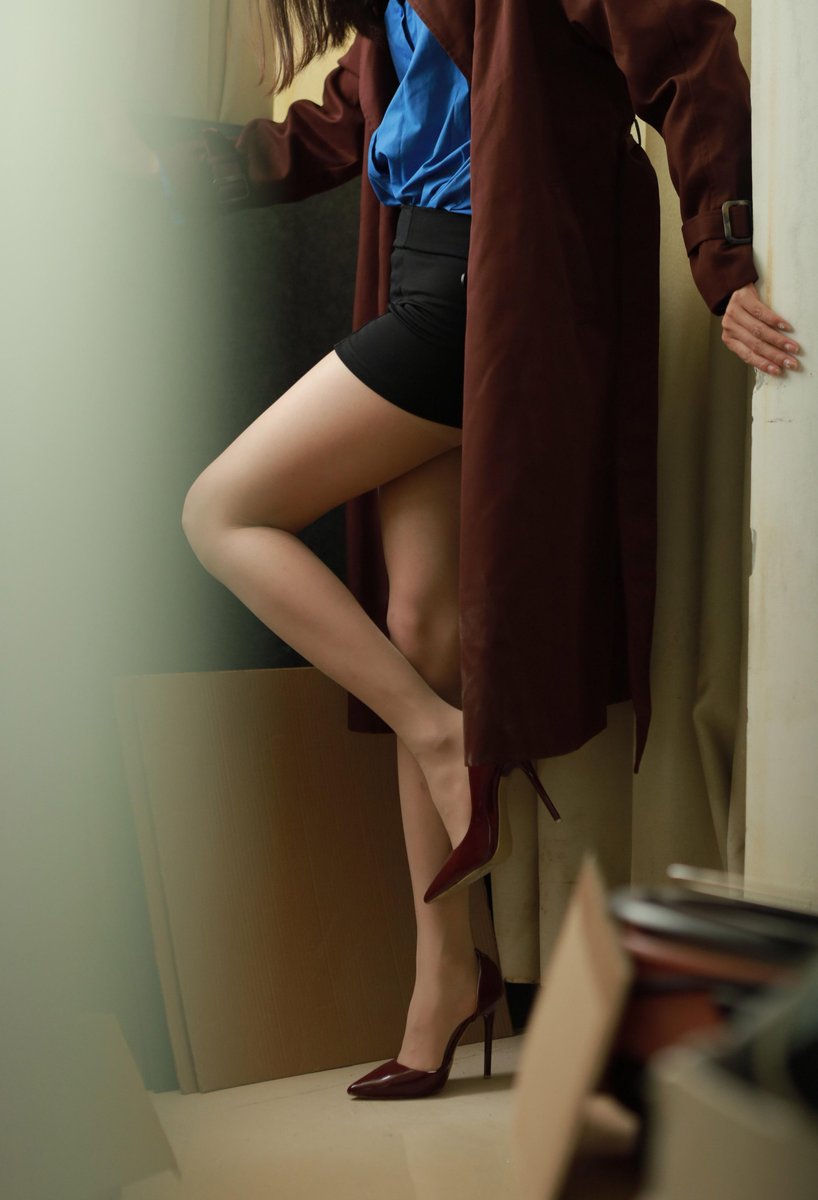 心动的肉丝美腿

#肉丝 #美腿丝袜 https://t.co/ZZpfK6w4zJ