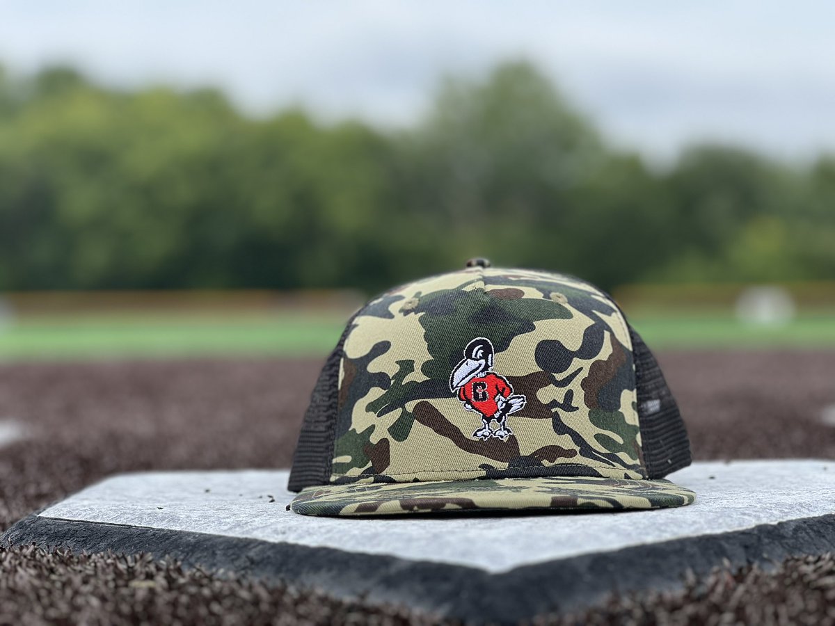 Let’s have a little fun! 

We are exactly 1 week away from opening day…..

We are 36 followers away from 7,000

If we get our 7,000th follower before our 1st game, we will give away a free trucker!