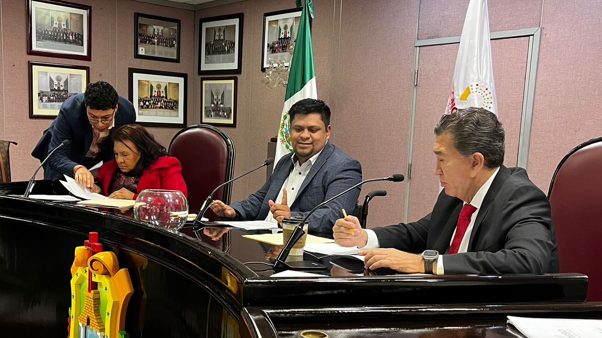 HectorYunes's tweet photo. Esta tarde, los diputados integrantes de la Comisión de Derechos Humanos realizamos la etapa de entrevista a los aspirantes a ocupar la Contraloría Interna de la Comisión Estatal de Derechos Humanos. https://t.co/0Q2BzTw3rw