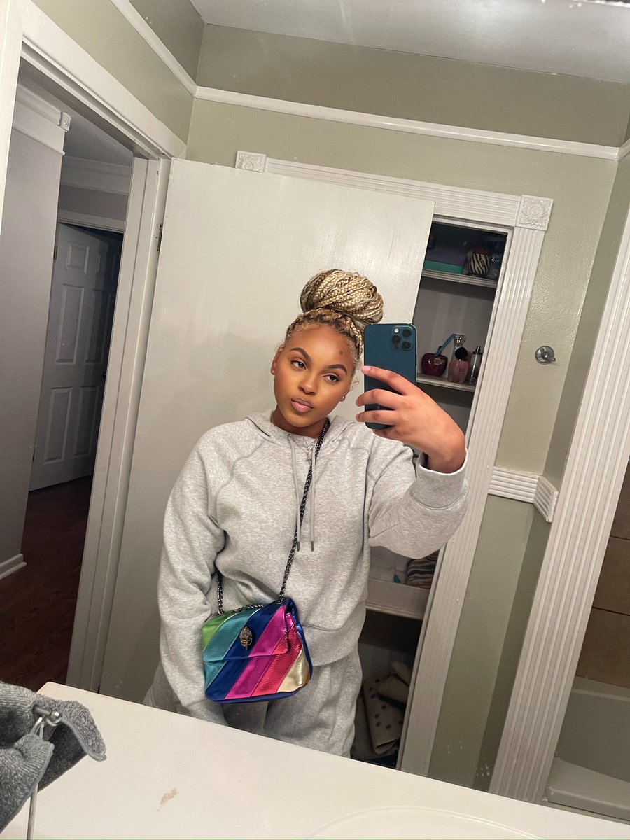 Immmlayy's tweet photo. @fvckitimback 🎀 https://t.co/0XhZ6dnMcE