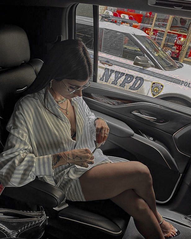 nrtwslvt's tweet photo. ᅠᅠ
ᅠᅠdetesto cuando la policía me jode solo por mis métodos de "negociación". por suerte siempre está mi bonita abogada para sacarme de problemas. (@GREENBEAUTYLAW)
ᅠᅠ https://t.co/aG5QzFaPn0