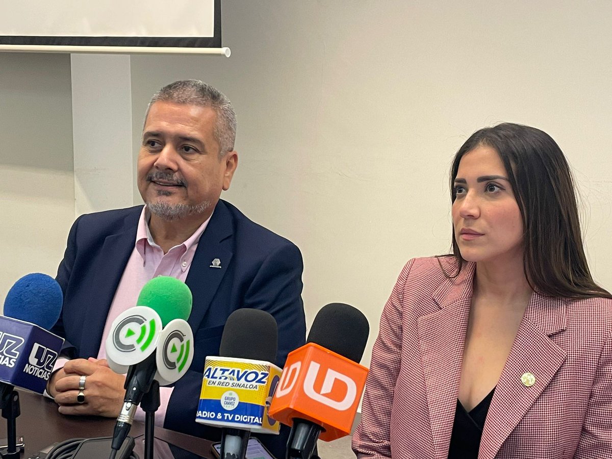 Trasciende60696's tweet photo. Se reúnen empresarios con la senadora @palomaSnchez; piden apoyo con las reformas a Infonavit y cambios laborales ***
#Coparmex #Sinaloa 

https://t.co/DsXkgkONFo https://t.co/XAPpj1ocCq