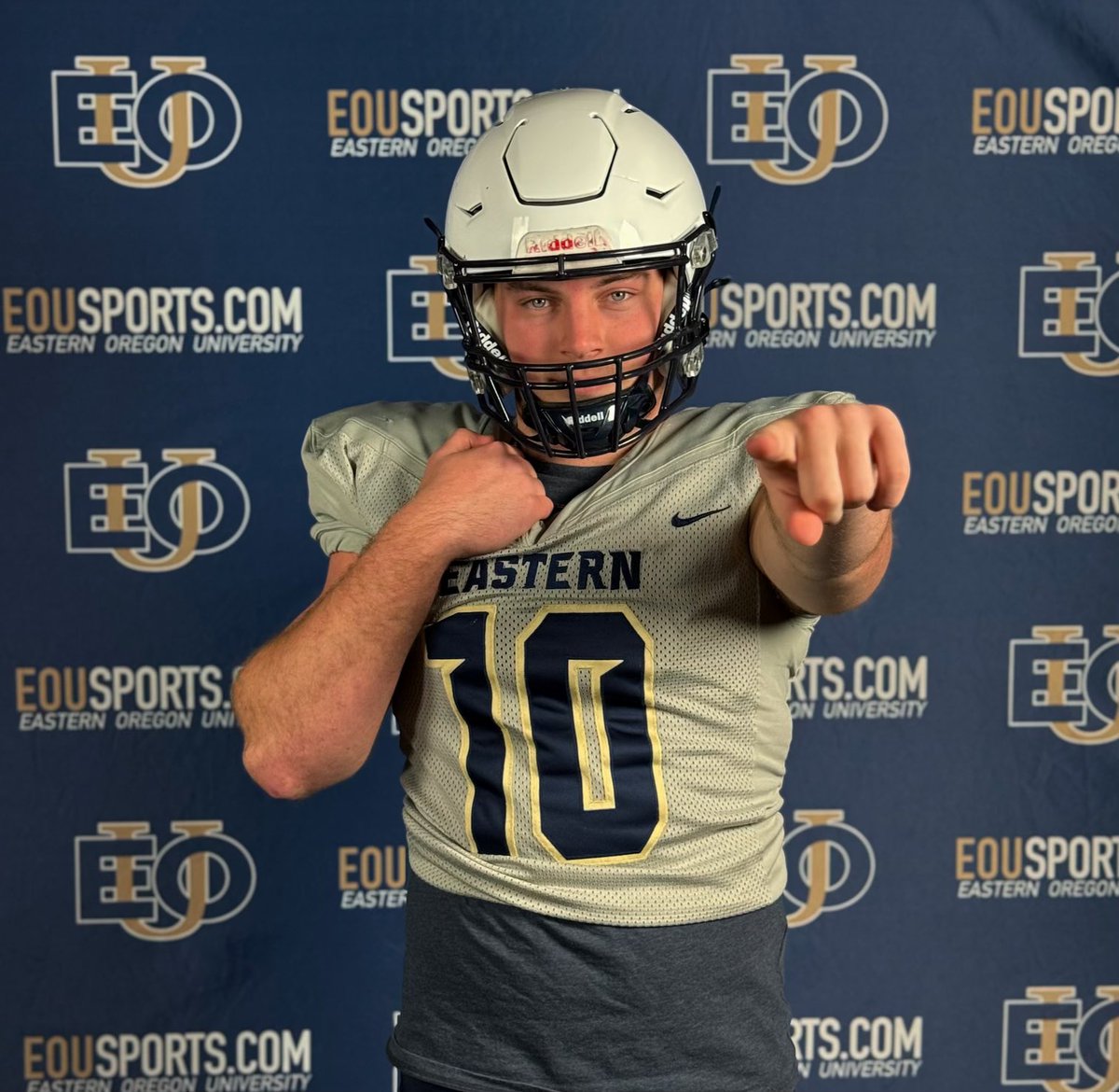 Keijen Shearer (@krazy_keij) on Twitter photo Blessed to have received my 5th offer from <a href="/EouFootball/">EOU Football</a>. Thank you to <a href="/CoachTaylorEOU/">Coach Solo Taylor</a> for having me on campus!!
<a href="/BorahAthletics/">Borah Athletics</a>
<a href="/BorahFootball/">Borah Lions Football</a>
<a href="/RAREAcademyID/">RARE Academy</a>
<a href="/TheChrisRubio/">Rubio Long Snappingยฎ</a>
<a href="/IdahoRecruitHub/">Idaho Recruit Hub</a>
<a href="/OTFathlete/">OFFTHEFIELD.COM</a> Blessed to have received my 5th offer from <a href="/EouFootball/">EOU Football</a>. Thank you to <a href="/CoachTaylorEOU/">Coach Solo Taylor</a> for having me on campus!!
<a href="/BorahAthletics/">Borah Athletics</a>
<a href="/BorahFootball/">Borah Lions Football</a>
<a href="/RAREAcademyID/">RARE Academy</a>
<a href="/TheChrisRubio/">Rubio Long Snappingยฎ</a>
<a href="/IdahoRecruitHub/">Idaho Recruit Hub</a>
<a href="/OTFathlete/">OFFTHEFIELD.COM</a>