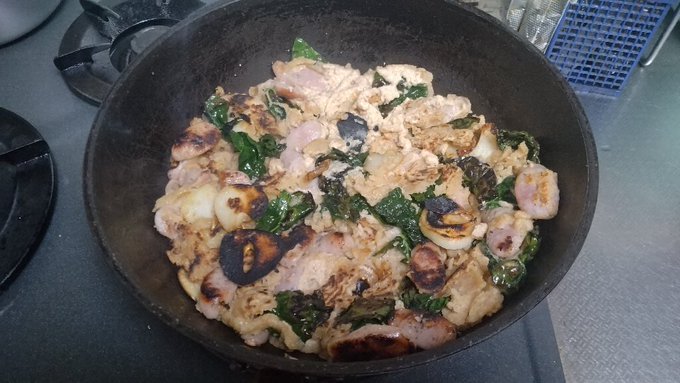 使ってなかったデュラム小麦とスペルト小麦と玉子で作ったお好み焼き的なよくわからない物 