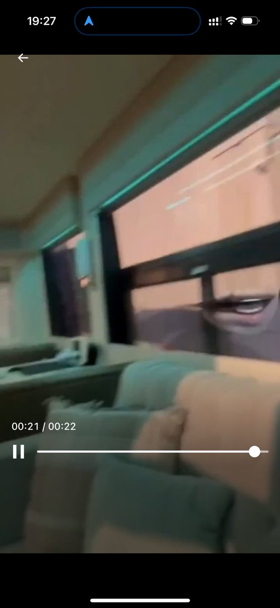 <a href="/KeithUrban/">Keith Urban</a> the floating mouth convinced me