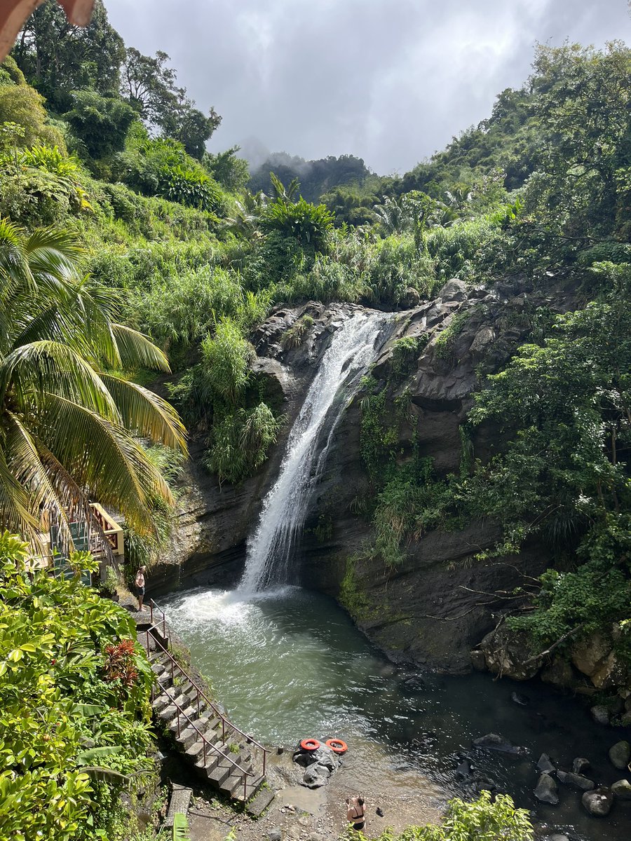 5T0D12's tweet photo. Taking in the local beauty spots
#Genada https://t.co/q77bj2Z6uO