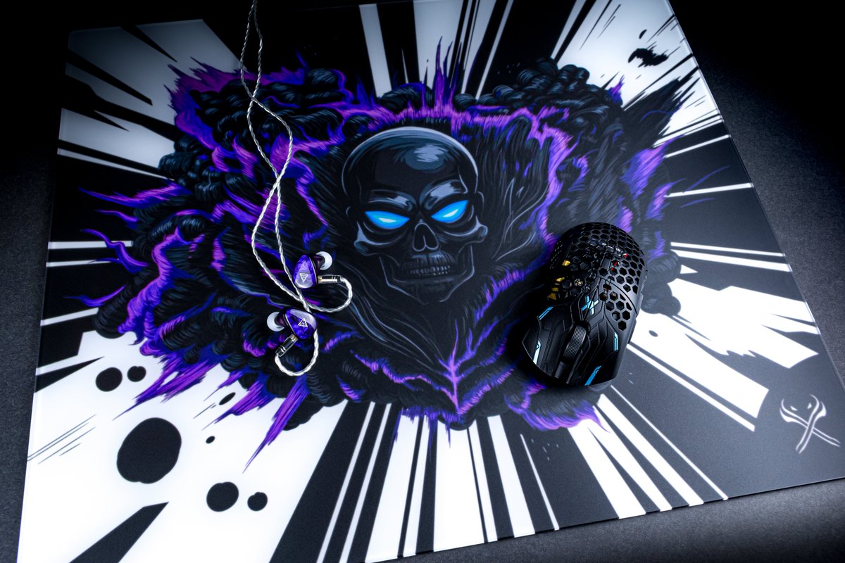 theillmeister's tweet image. #Finalmouse ULX, Padsmith IEM&apos;s, Tenta-X Cataclysm 💜💙