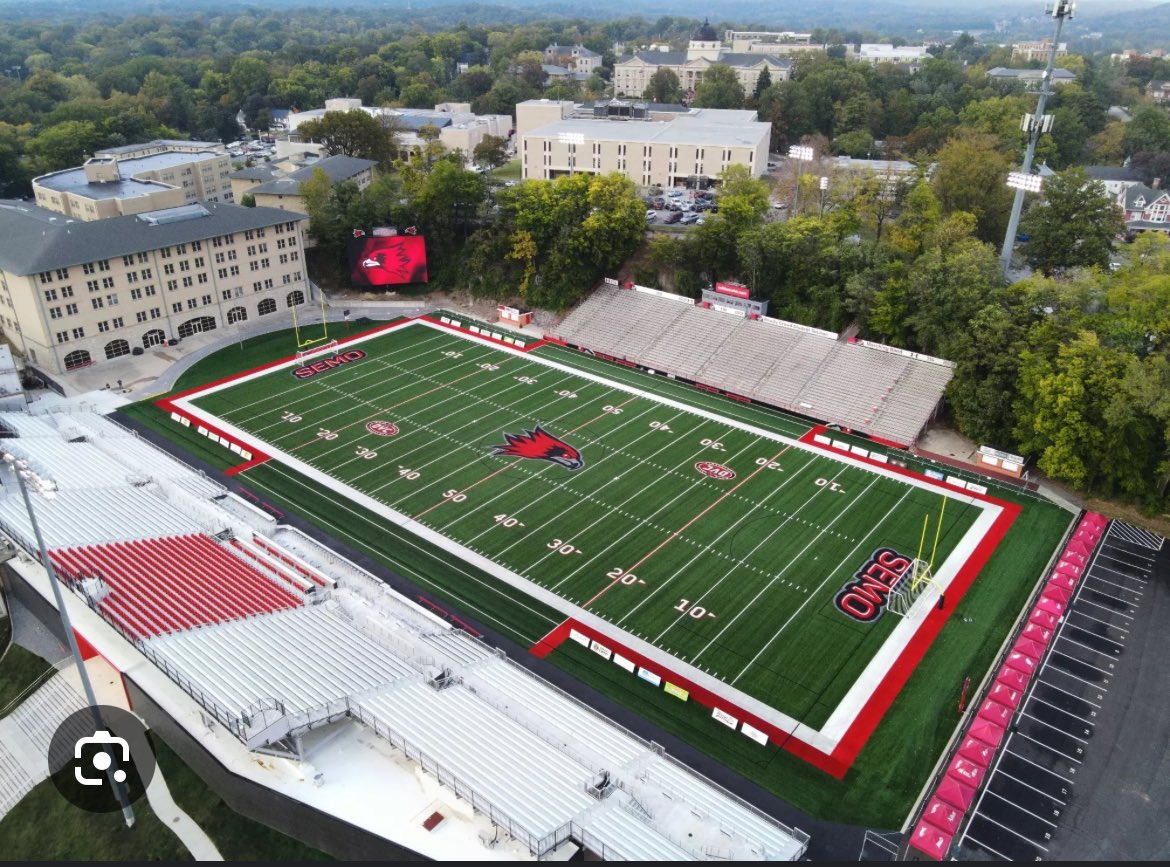 #AGTG after a great conversation with
<a href="/Coach_QuinJones/">Quin Jones</a> Iam blessed to receive a OFFICIAL ⭕️FFER 🖤🙌🏾<a href="/AL7AFootball/">Alabama7AFootball</a> <a href="/SenatorsFB/">Senator Football</a> <a href="/CoachWatson14/">Ronnie Watson</a> <a href="/CoachJonesWR/">Walter Jones III</a> <a href="/Coach_Living/">Dylan Livingston</a>