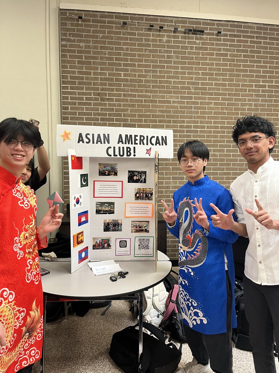 Beau_Brannon's tweet photo. Not many places will you find such a beautiful group of diverse students &amp; teachers coming together as one to celebrate their respective cultures. Union is a special place &amp; my heart was filled today thanks to our Multicultural Association &amp; their work on Cultural day at UHS! https://t.co/xDnSkhjWRI
