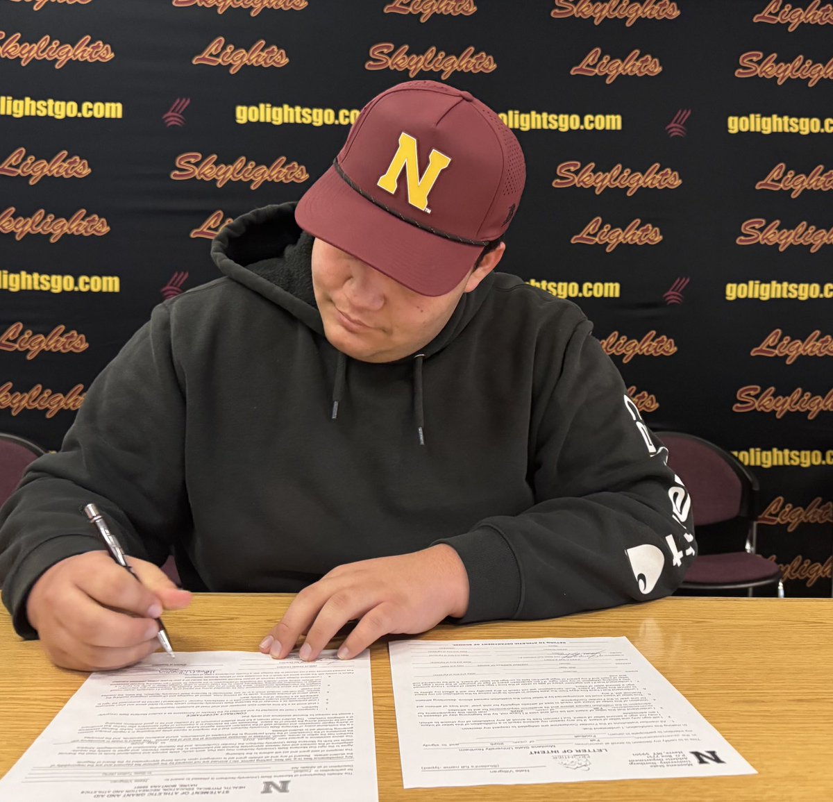 Welcome to the Lights Family Nate! 🏈💪 
Big Moves Happening!!! 

#msun #core #LightsFootball