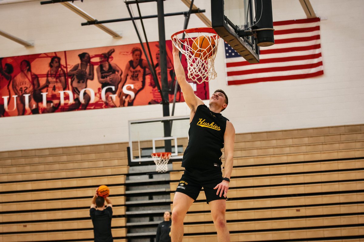 Michigan Tech MBB tweet media