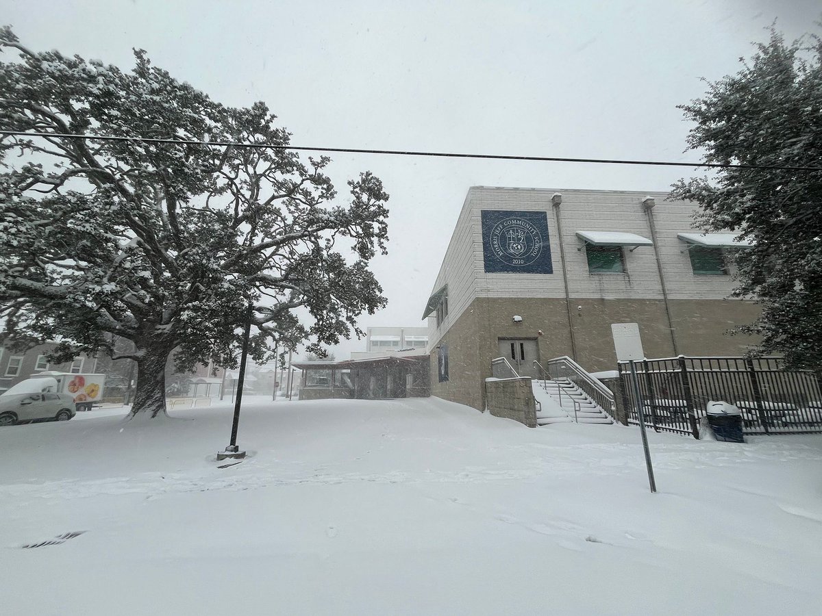 Our beautiful Lopez Campus turned into a Winter Wonderland this week ❄️ 
#snola #snowday #snowla