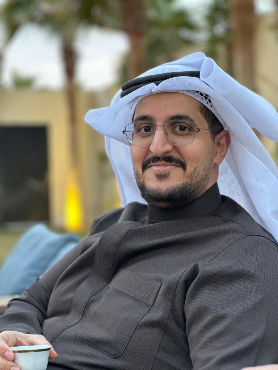 DrKhaledAlqarni's tweet photo. الاجتماع السنوي لقسم الباطنة كان مميزاً كالعادة!

بحضور الأطباء المقيمين ♥️👑 في برنامج الطب الباطني واستشاريي القسم في مستشفى الملك فيصل التخصصي 🌹

نسأل الله أن يديم علينا وعلى الجميع السعادة والتآلف دائماً ✨

The annual Internal Medicine residency program meeting was unforgettable!
With our amazing residents 👑 and consultants @kfshrc 

#KFSHRC_IM | #KFSHRC | #Matching2025 | #InternalMedicine | #فضفضة_طبيب