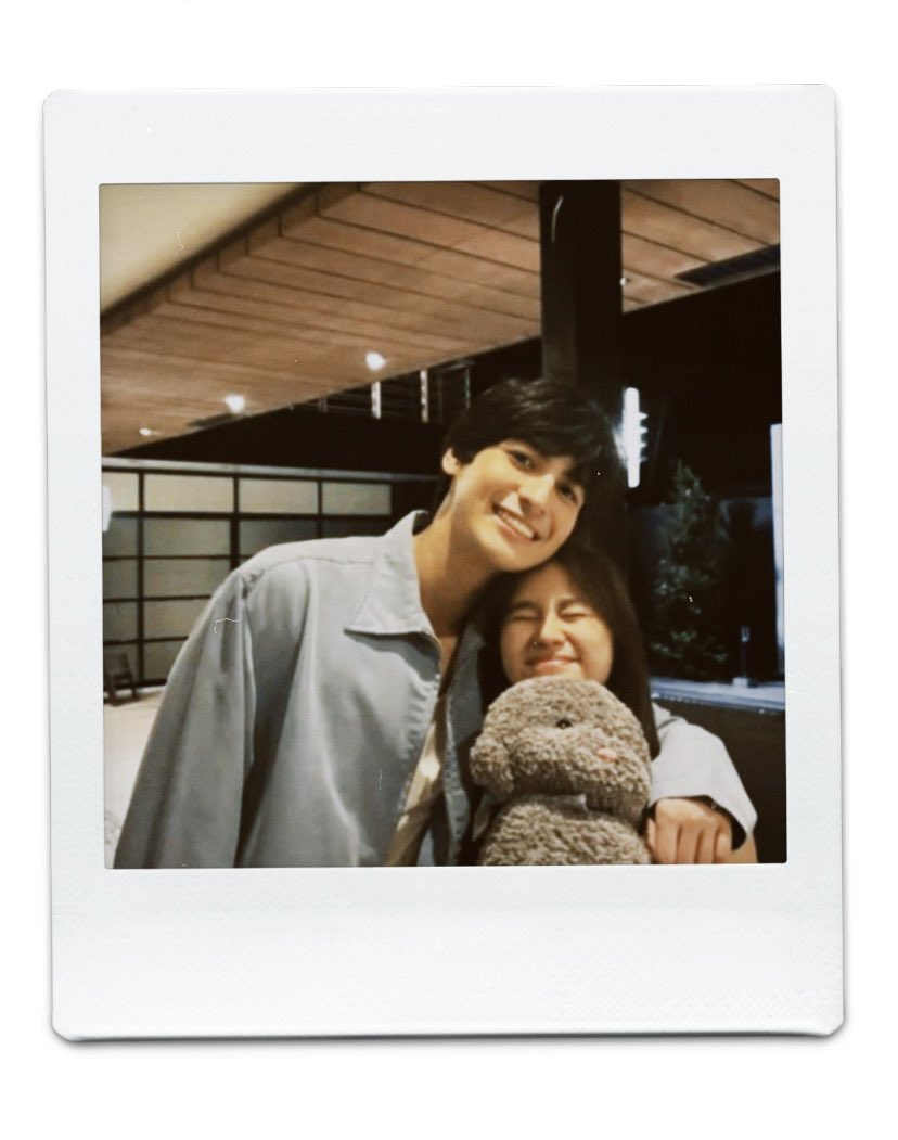 abellumes's tweet image. love exists because they exist and they’re so full of it :(