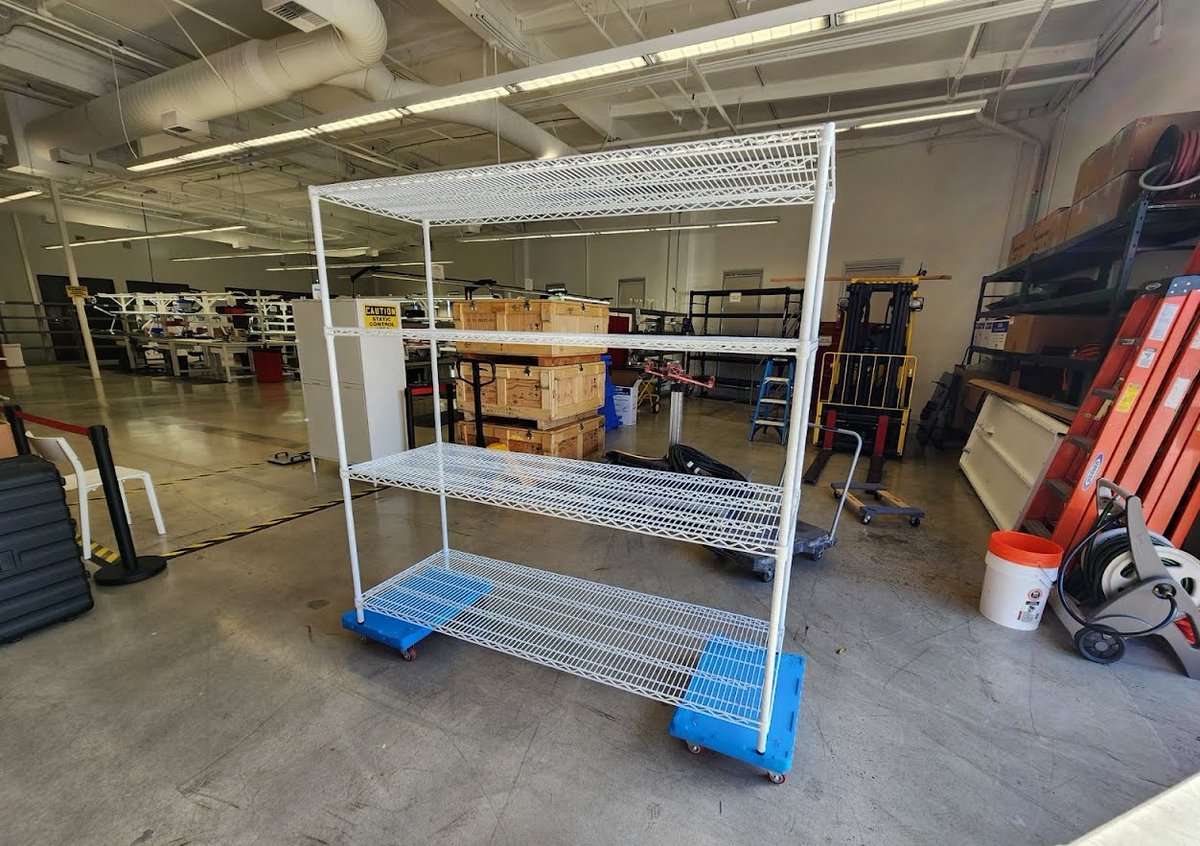 ReTotes's tweet image. Taking care of business is easy when renting ReTotes plastic boxes to move instead of using flimsy cardboard ones. Perfect for office/commercial AND home moves. Easy to use, easy to pack, &amp;amp; easy to carry.
Plus, the dollies make everything rollable! 🤣