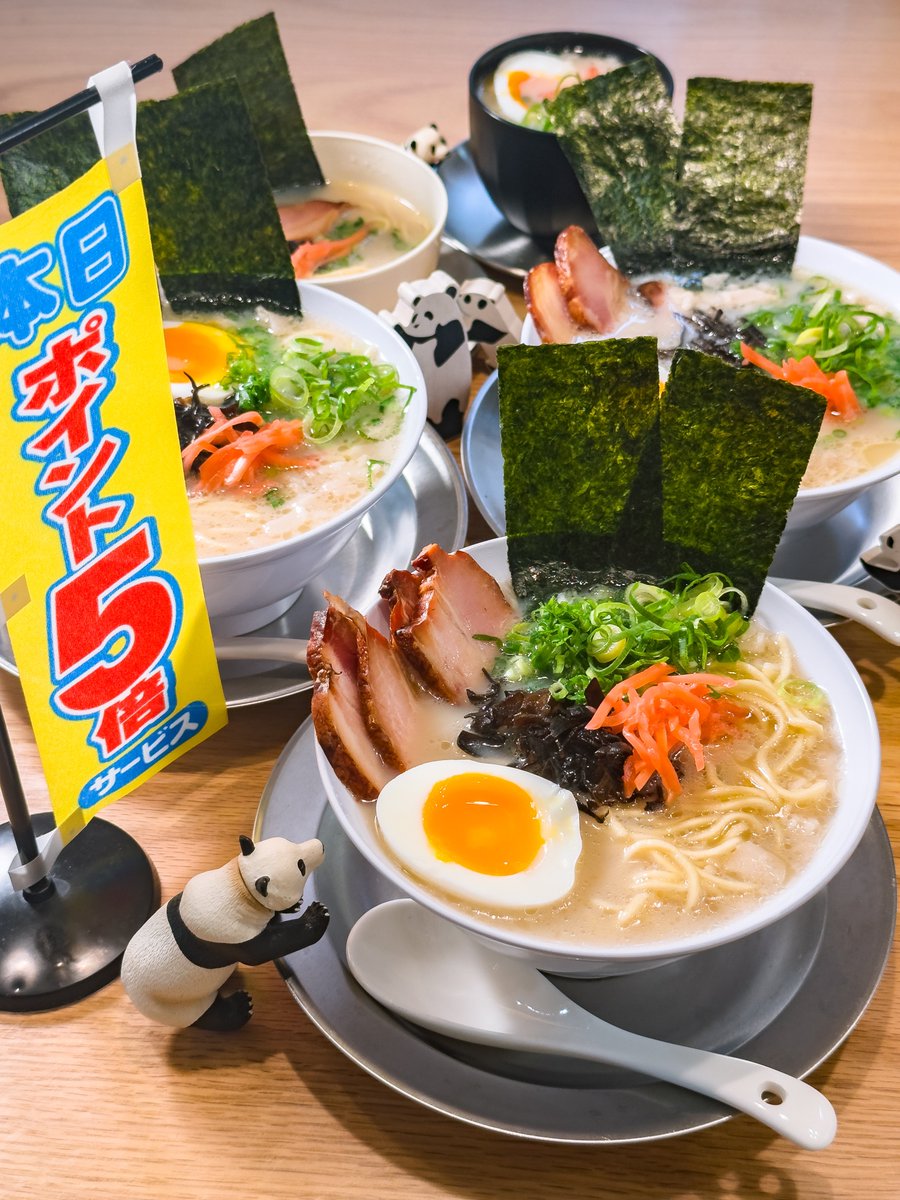 土曜の朝ごはんはとんこつラーメン