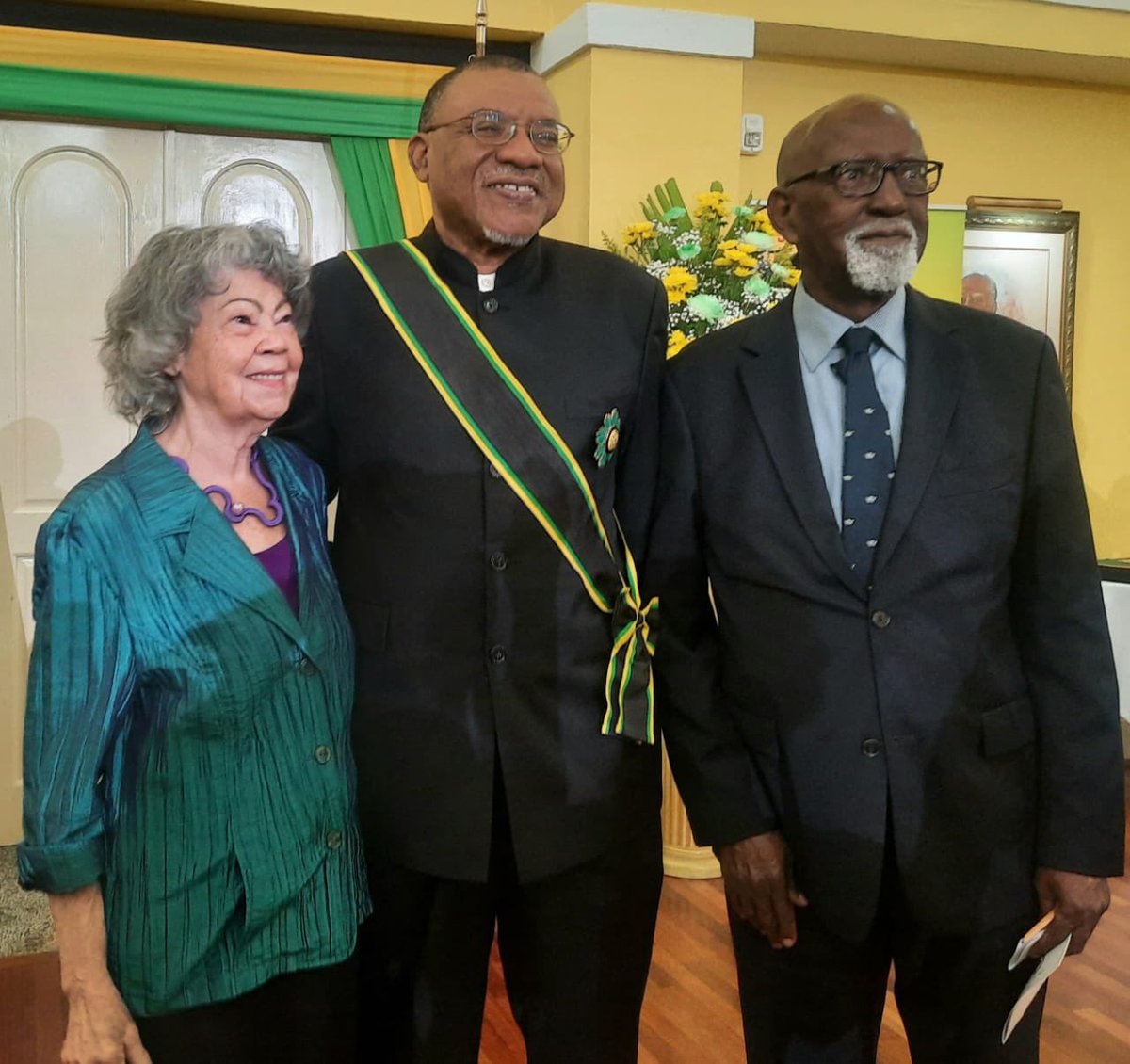 Calabash Festival (@calabashfest) on Twitter photo On Jan 23 the investiture of Kwame Dawes as Jamaicas 4th Poet Laureate took place and former 🇯🇲 Laureates Olive Senior and Prof Mervyn Morris were on hand to congratulate him #poetry #pride <a href="/kwamedawes/">Kwame Dawes</a> <a href="/olivesenior/">olive senior</a> <a href="/JustineHenzell/">Justine Henzell</a> <a href="/natlibja/">National Library JA</a> On Jan 23 the investiture of Kwame Dawes as Jamaicas 4th Poet Laureate took place and former 🇯🇲 Laureates Olive Senior and Prof Mervyn Morris were on hand to congratulate him #poetry #pride <a href="/kwamedawes/">Kwame Dawes</a> <a href="/olivesenior/">olive senior</a> <a href="/JustineHenzell/">Justine Henzell</a> <a href="/natlibja/">National Library JA</a>