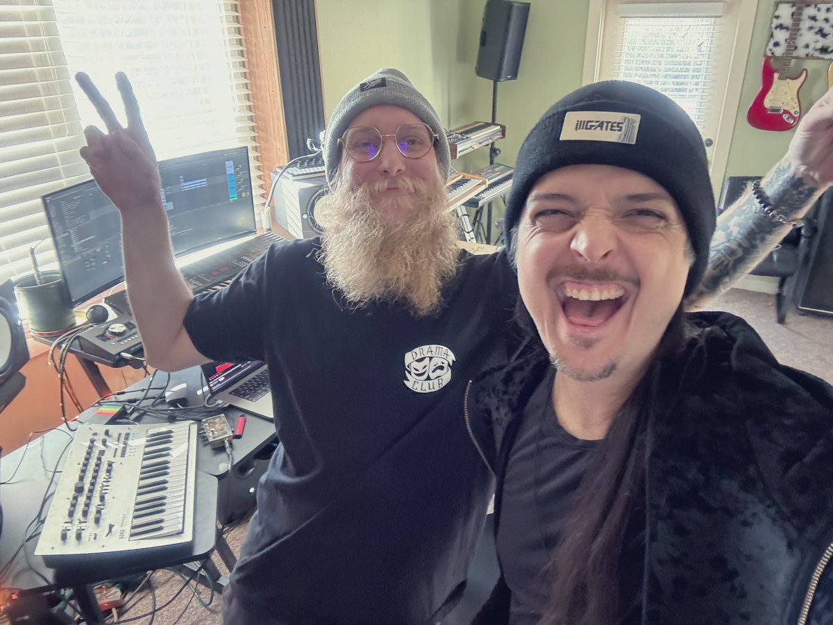 Spent a week snowed in at <a href="/boogietmusic/">Boogie T</a>’s new studio in Louisiana. What a dream come true! Brock is a boss.

We worked relentlessly while the snow fell and added 2 fresh collabs to our collection.

No idea about release date but I’m playing them at <a href="/EdmKentucky/">KentuckyEdmFam</a> this weekend ;)