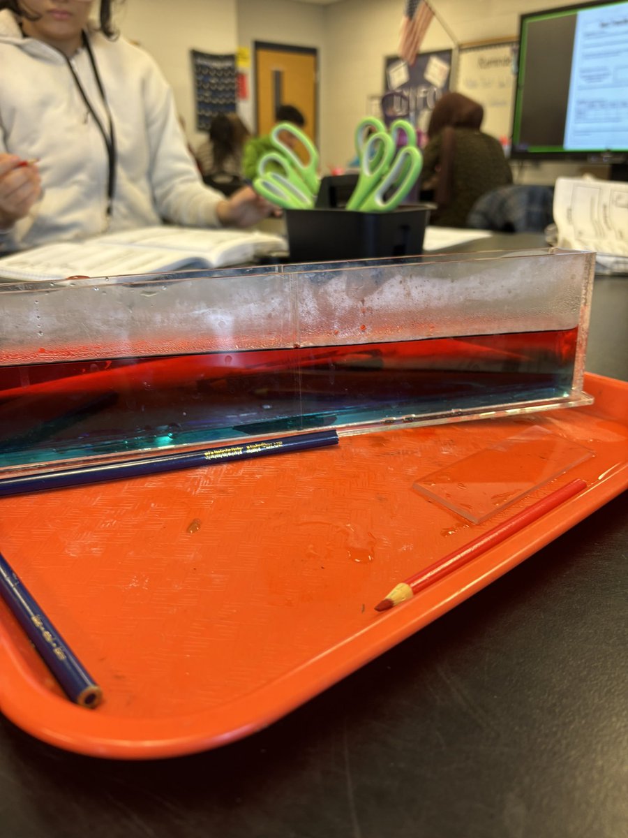 WickerSci's tweet image. Students participated in hands-on activities while developing an understanding of thermal energy in the forms of conduction, convection, and  radiation. @HenricoScience 
#thermalenergy #explorebeforeexplain