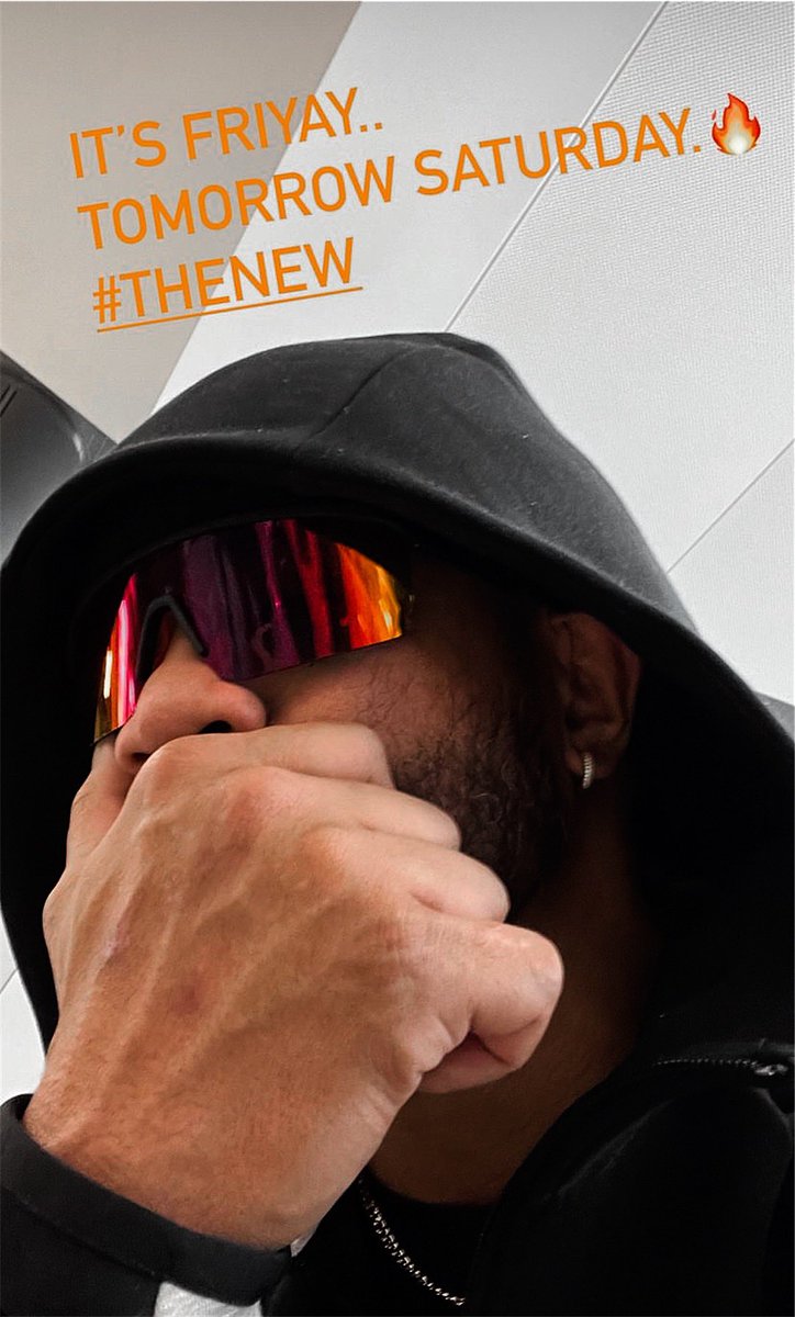 MAINEVENTJ3Y's tweet photo. ⠀

      How I’m watching
      #SmackDown tonight, 𝐮𝐜𝐞! 

⠀ ⠀ https://t.co/jdorKwN0Nu