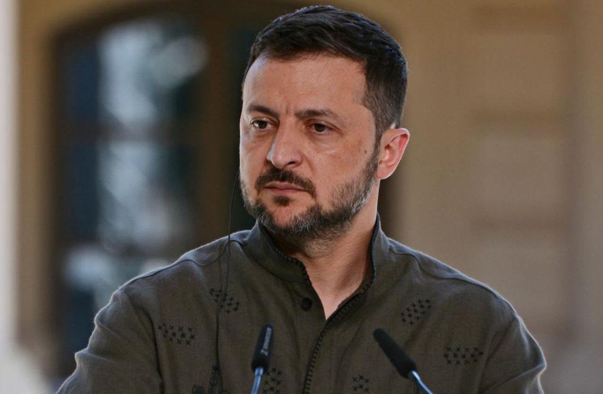 front_ukrainian's tweet photo. ❗️President of 🇺🇦Ukraine Volodymyr Zelenskyy celebrates his 47th birthday today https://t.co/9ZxSyfy2hz