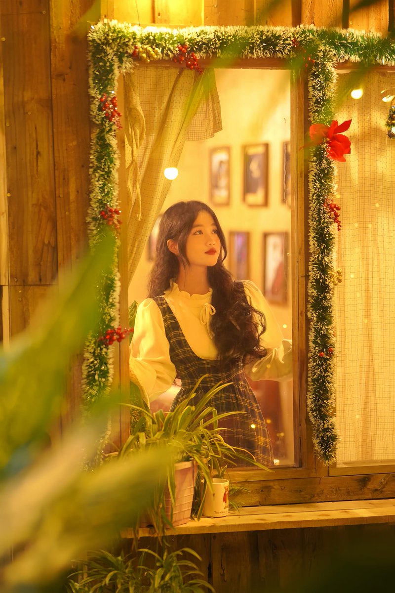 Your wisdom has been a guiding star. Thank you, my friend. I can't thank you enough for all you've shared. Thank you. Lilli Dethomas