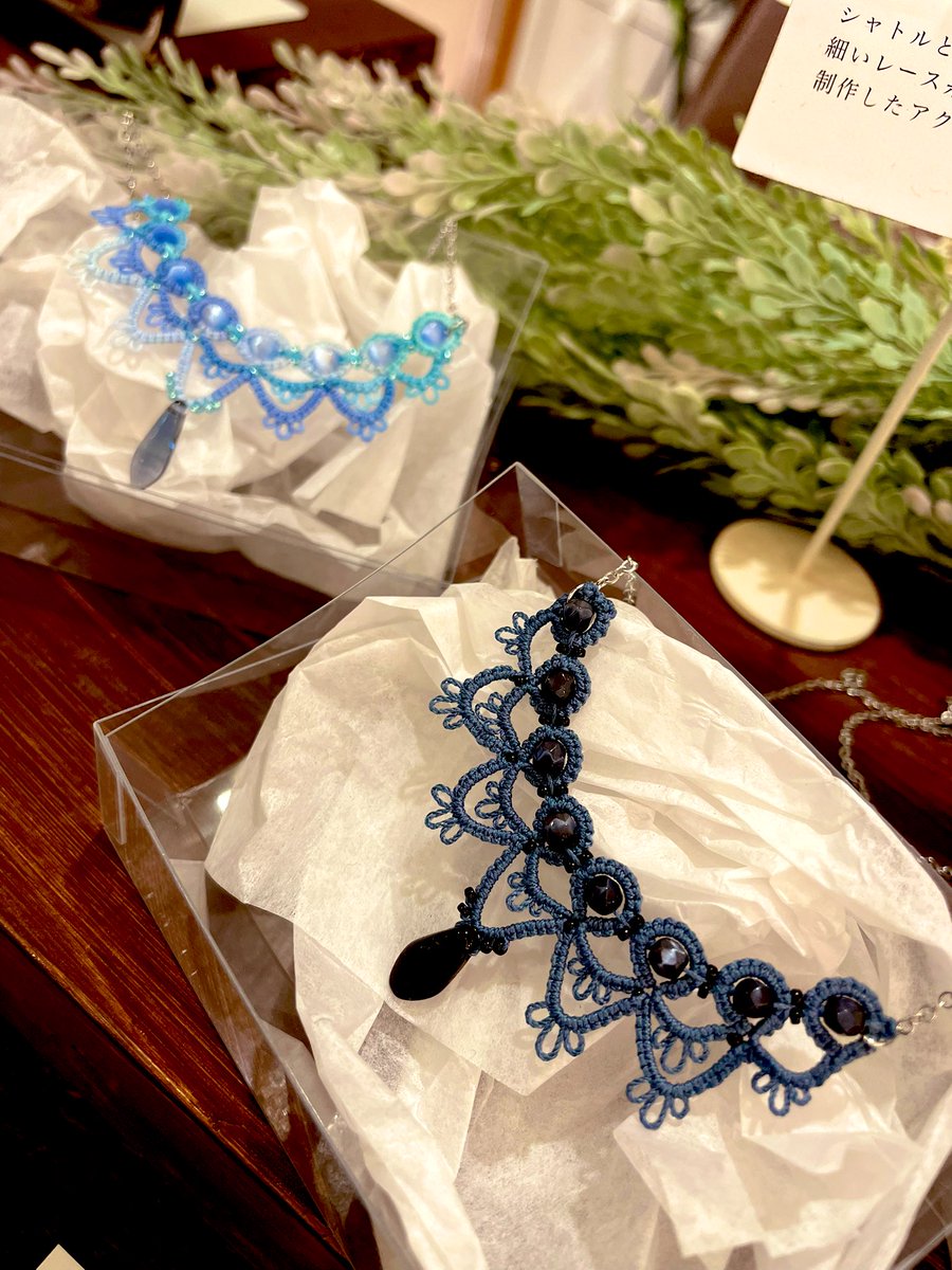 _swallowtale_'s tweet photo. おはようございます🌞
本日池袋ルミネPOP UP最終日となります🕊️
この後は暫く、渡り鳥のツバメは
また新たな宝物を求めて旅に出ます。
是非この機会にご覧いただければ幸いです。
event🕊️
1/21〜25 池袋ルミネ B1階
プリズムガーデン横自由通路
#燕物語 #swallowtale #storytale https://t.co/vnkpwIYXWH