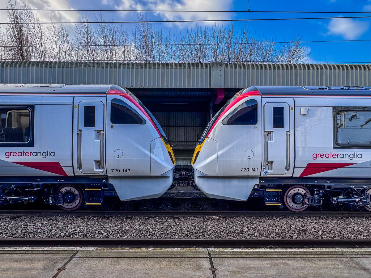 SydneyBridgeTMD's tweet image. A trip to Stafford on my rest day sees 720143+ 720141  5Q27 working Willesden TMD to Stafford #Class720 #Aventra #RailwayPhotography #TrainPhotogtraphy #GreatAnglia 24/01/25