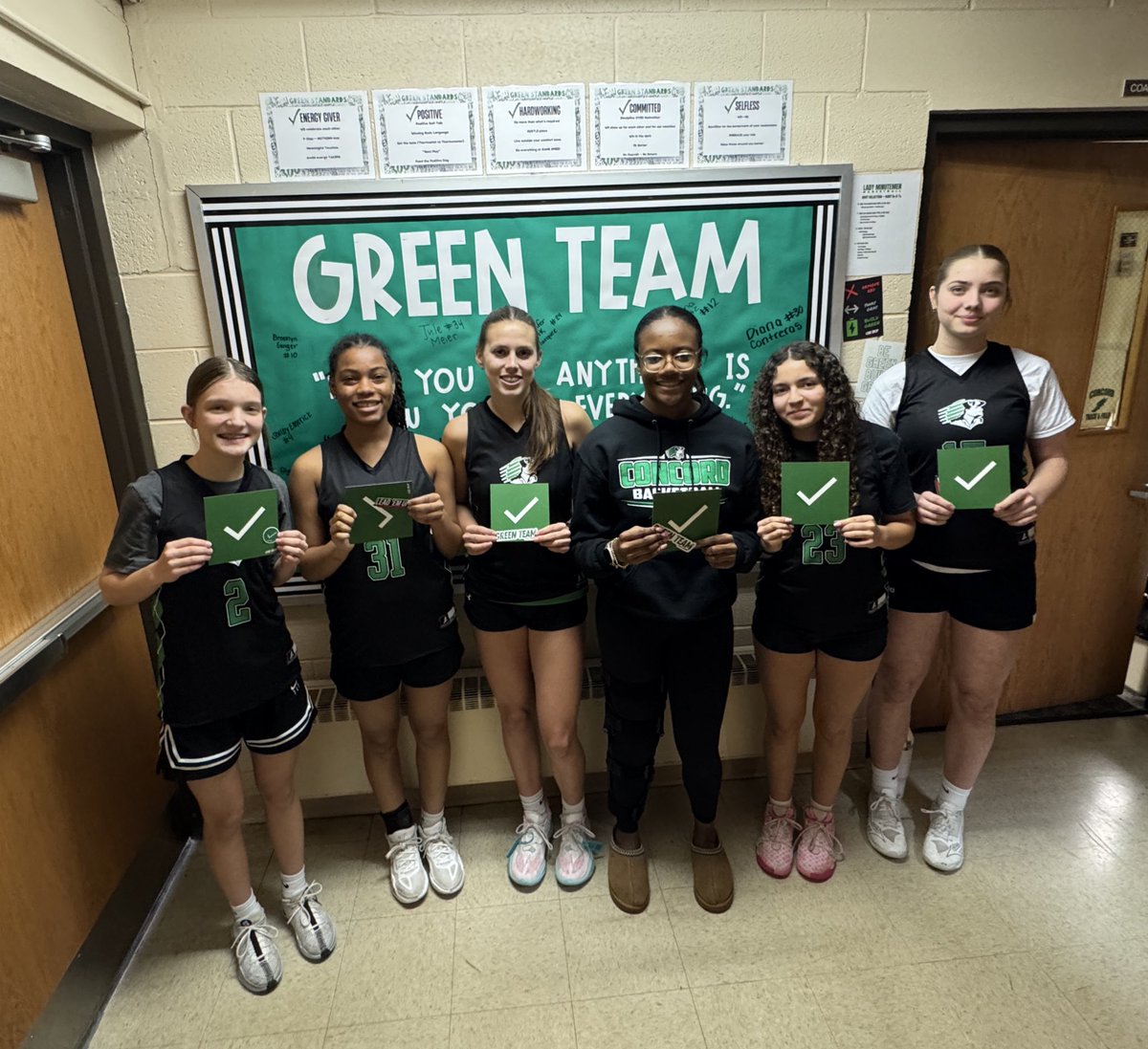 LadyMinutemen's tweet photo. Today we were able to add 6 more members to the Green Team ✅!

Congrats to Brooklyn, Zaryiah, Hayden, Alyah, Jennifer, &amp; Jule on being voted by their teammates as someone who upholds our Green Standards! 

#allinallheart @Lead_Em_Up https://t.co/wJbOaNP1W6