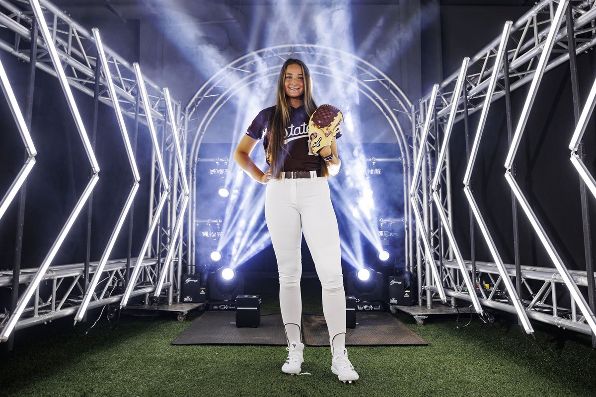 counting down the days <a href="/HailStateSB/">Mississippi State Softball</a> 🤍