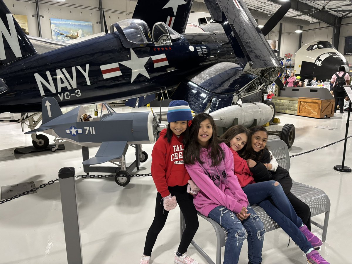 mrstaylor_fce's tweet image. These 3rd graders had so much fun exploring at the Lone Star Flight Museum. @HumbleISD_FCE #FieldTrip