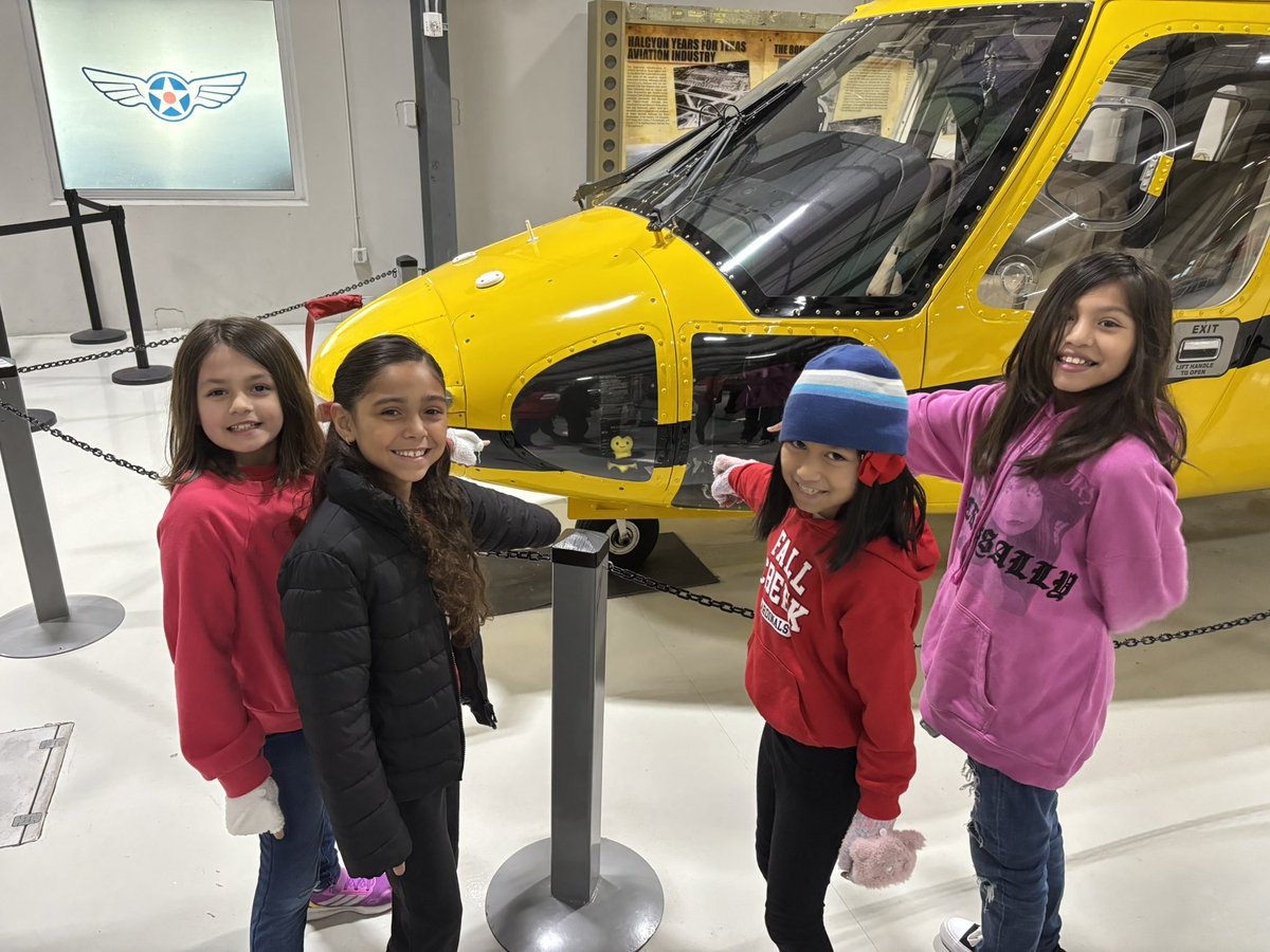 mrstaylor_fce's tweet image. These 3rd graders had so much fun exploring at the Lone Star Flight Museum. @HumbleISD_FCE #FieldTrip
