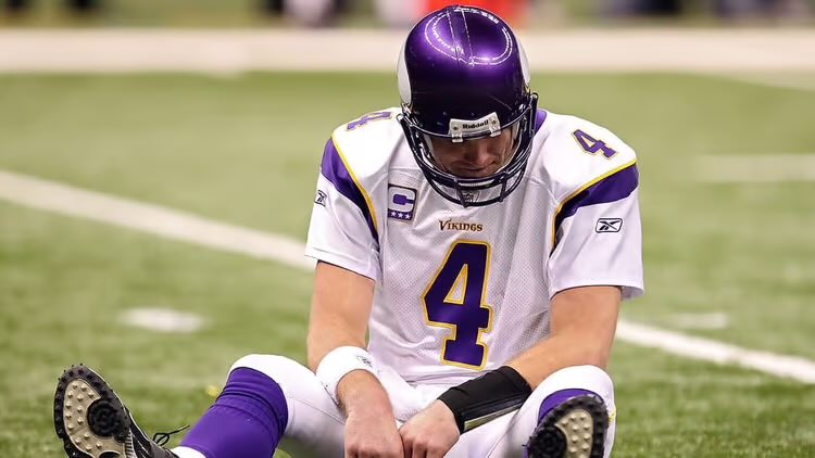 JasonHarmonNFL's tweet photo. 15 years ago tonight I threw a chair into my bedroom wall and sat on my curb crying into my Favre jersey for two hours. Vikings football just hits different. https://t.co/FN1pwLB1yK